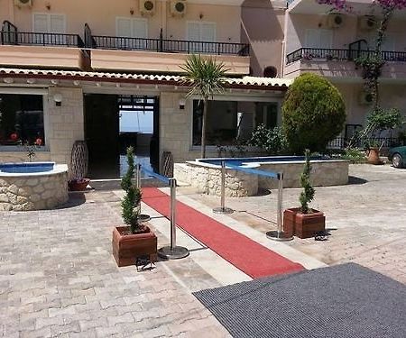 Coralli Holidays Loutra  Esterno foto