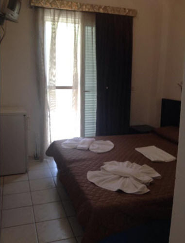 Coralli Holidays Loutra  Esterno foto